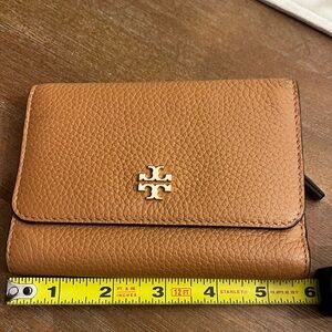 BRAND NEW TORY BURCH leather wallet